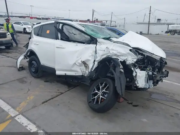 JTMJJREV8JD176539 2018 TOYOTA RAV 4 - Image 1