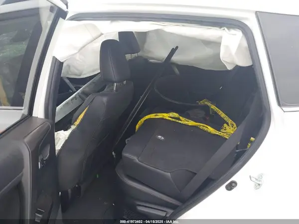 JTMJJREV8JD176539 2018 TOYOTA RAV 4 - Image 8