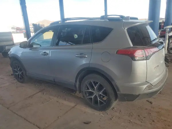 JTMJJREV8JD233824 2018 TOYOTA RAV 4 - Image 2