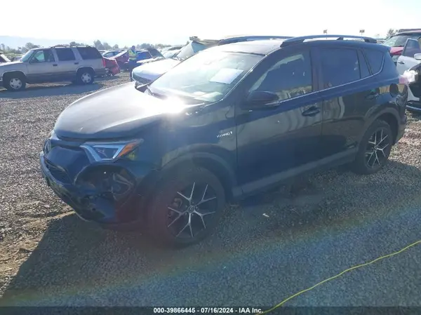 JTMJJREV9JD177747 2018 TOYOTA RAV 4 - Image 2