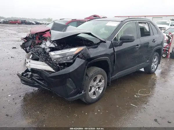 JTMLWRFV1PD207745 2023 TOYOTA RAV 4 - Image 2