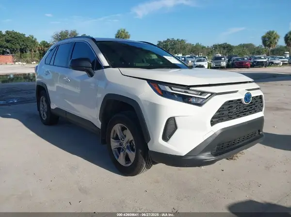 JTMLWRFV7RD245807 2024 TOYOTA RAV 4 - Image 1