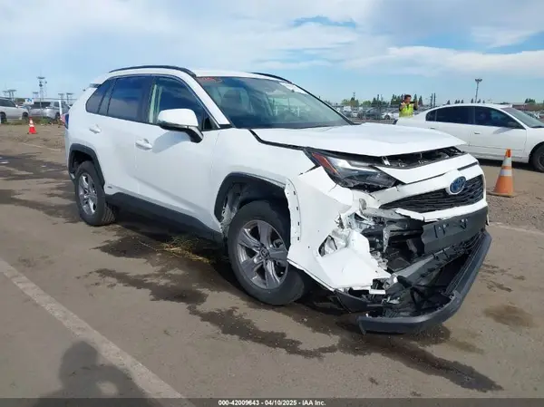 JTMMWRFV1RD208899 2024 TOYOTA RAV 4 - Image 1