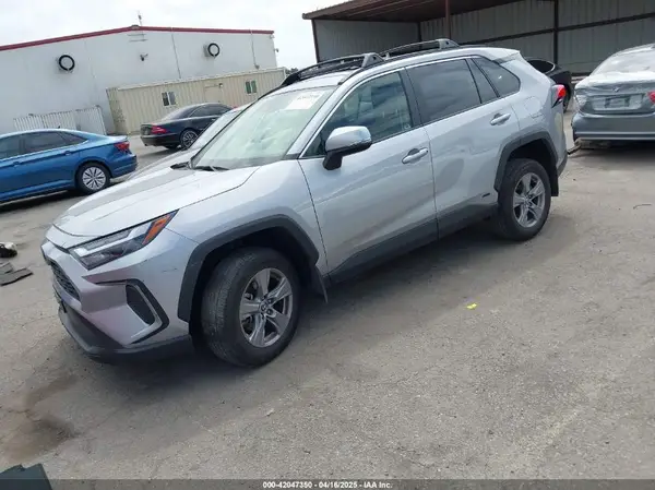 JTMMWRFV1RD230191 2024 TOYOTA RAV 4 - Image 2