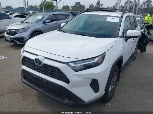 JTMMWRFV1SD287433 2025 TOYOTA RAV 4 - Image 2