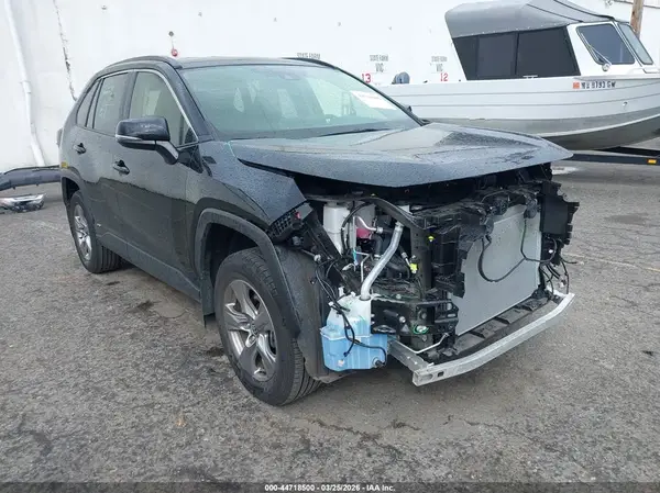 JTMMWRFV3RD217300 2024 TOYOTA RAV 4 - Image 1