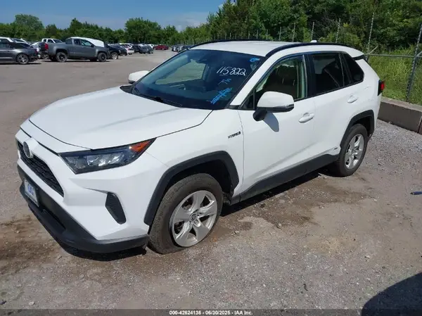 JTMMWRFV4MD115822 2021 TOYOTA RAV 4 - Image 2