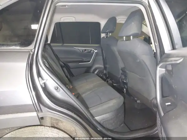 JTMMWRFV8KD036053 2019 TOYOTA RAV 4 - Image 8
