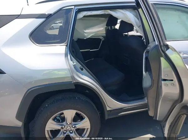 JTMMWRFV8RD241382 2024 TOYOTA RAV 4 - Image 8