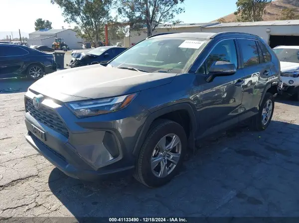 JTMMWRFV9RD215938 2024 TOYOTA RAV 4 - Image 2
