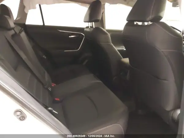 JTMN1RFV0KD520110 2019 TOYOTA RAV 4 - Image 8