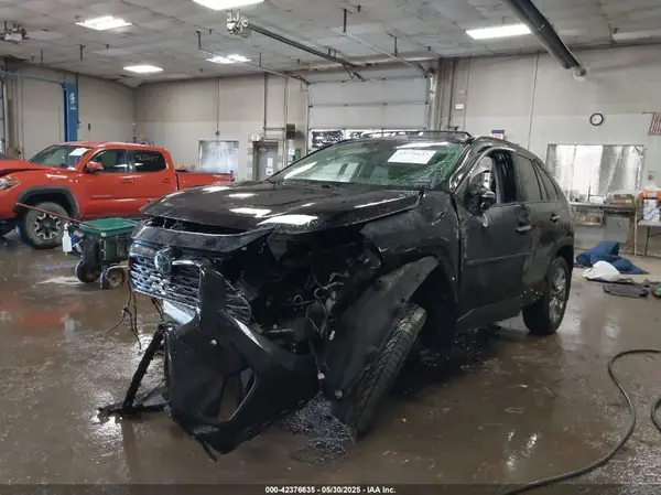 JTMN1RFV1KD518639 2019 TOYOTA RAV 4 - Image 2