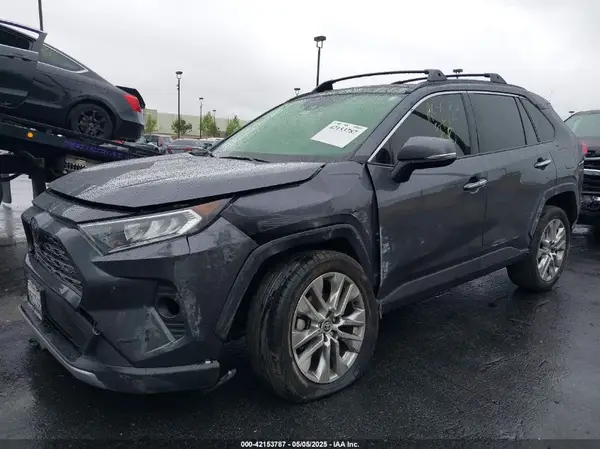 2020 TOYOTA RAV 4 auction photo 6
