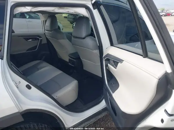 JTMN1RFV6PD094253 2023 TOYOTA RAV 4 - Image 8