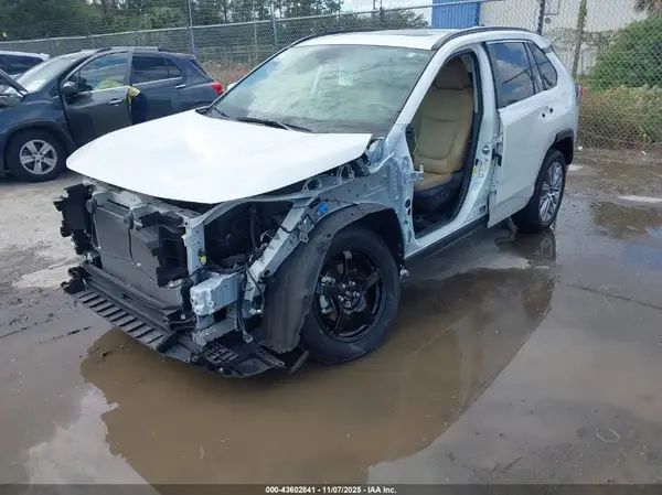 2022 TOYOTA RAV 4 auction photo 6
