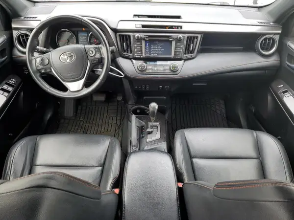 JTMNFREV0JJ153082 2018 TOYOTA RAV 4 - Image 8