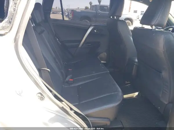 JTMNFREV1JJ195728 2018 TOYOTA RAV 4 - Image 8