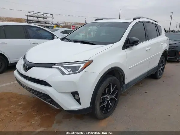 JTMNFREV2HJ707667 2017 TOYOTA RAV 4 - Image 2