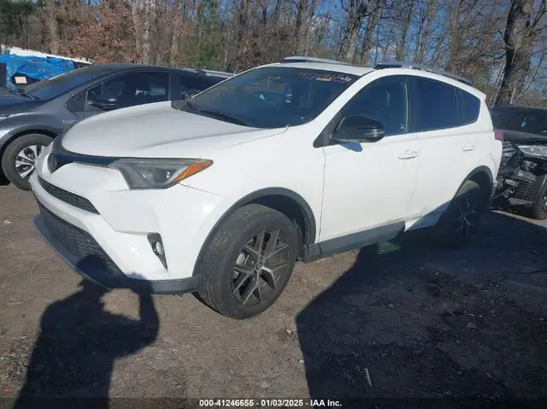 JTMNFREV3GJ070562 2016 TOYOTA RAV 4 - Image 2