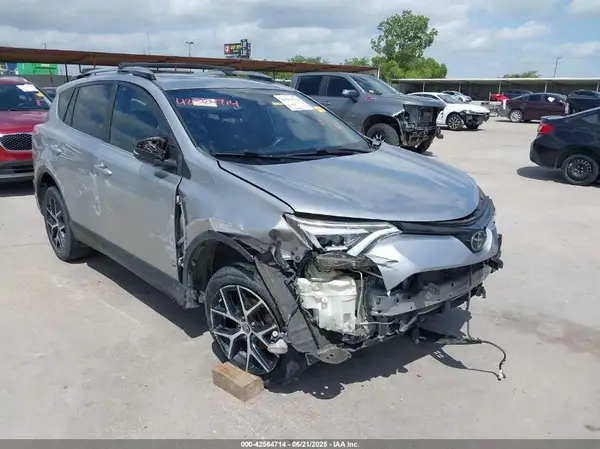 JTMNFREV3JJ159703 2018 TOYOTA RAV 4 - Image 1