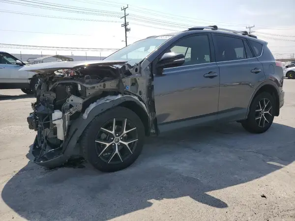 JTMNFREV5HJ135574 2017 TOYOTA RAV 4 - Image 1