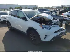 JTMNFREV5JJ747098 2018 TOYOTA RAV 4