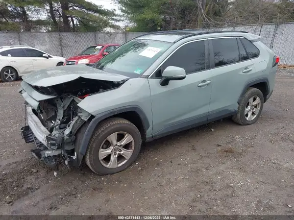 JTMP1RFV0KD032509 2019 TOYOTA RAV 4 - Image 2