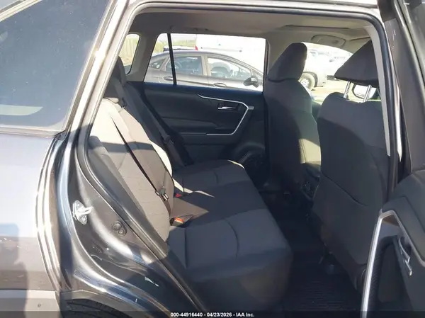 JTMP1RFV0KD512579 2019 TOYOTA RAV 4 - Image 8