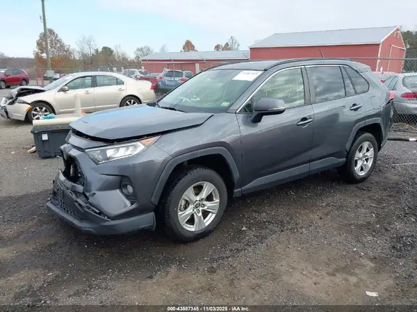 JTMP1RFV0KD518575 2019 TOYOTA RAV 4 - Image 2