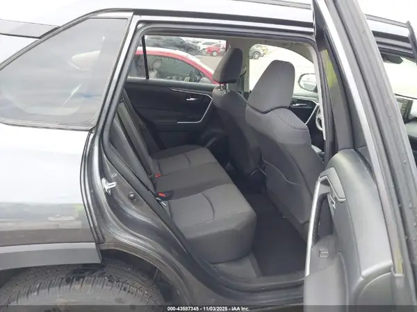 JTMP1RFV0KD518575 2019 TOYOTA RAV 4 - Image 8