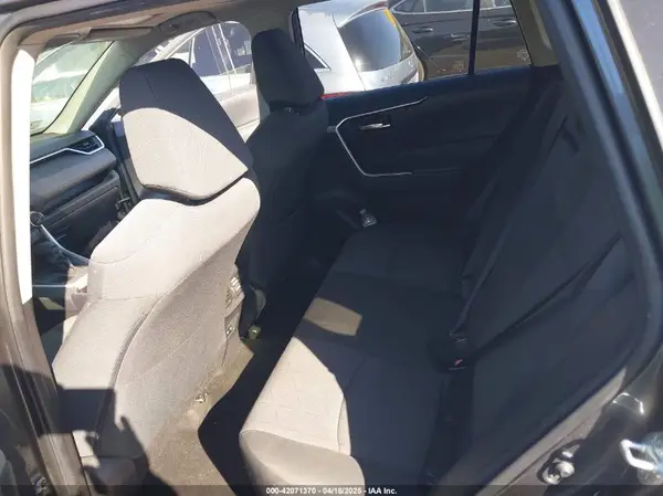 JTMP1RFV0KD524246 2019 TOYOTA RAV 4 - Image 8