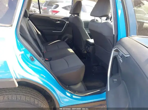 JTMP1RFV0KJ004470 2019 TOYOTA RAV 4 - Image 8