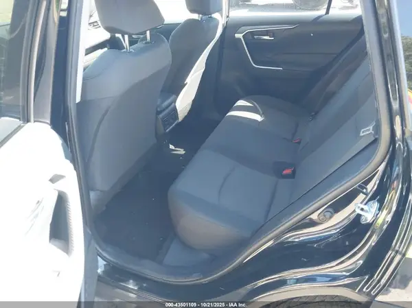 JTMP1RFV1KD010034 2019 TOYOTA RAV 4 - Image 8