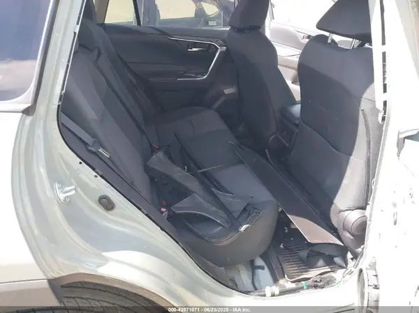 JTMP1RFV1KD023026 2019 TOYOTA RAV 4 - Image 8