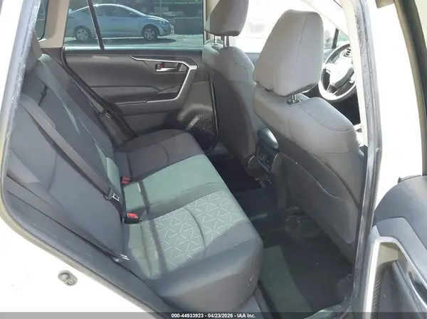 JTMP1RFV2KD006476 2019 TOYOTA RAV 4 - Image 8