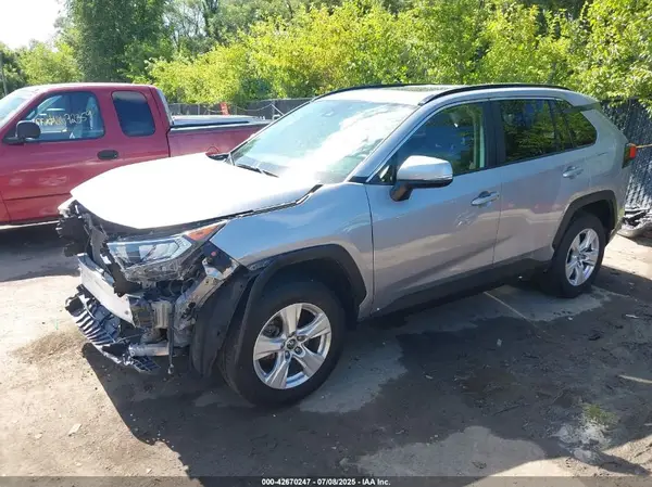 JTMP1RFV2KD009989 2019 TOYOTA RAV 4 - Image 2