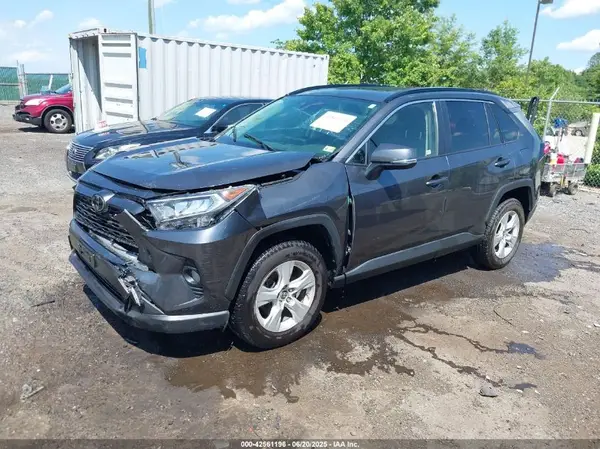 JTMP1RFV2KD012987 2019 TOYOTA RAV 4 - Image 2