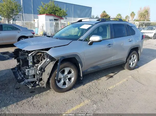 JTMP1RFV2KD025870 2019 TOYOTA RAV 4 - Image 2