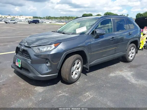 JTMP1RFV2MD070925 2021 TOYOTA RAV 4 - Image 2