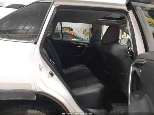 JTMP1RFV4KJ020185 2019 TOYOTA RAV 4 - Image 8