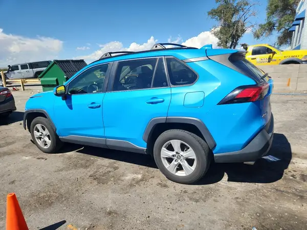 JTMP1RFV5KD016855 2019 TOYOTA RAV 4 - Image 2