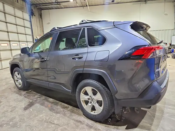 JTMP1RFV5KD021098 2019 TOYOTA RAV 4 - Image 2