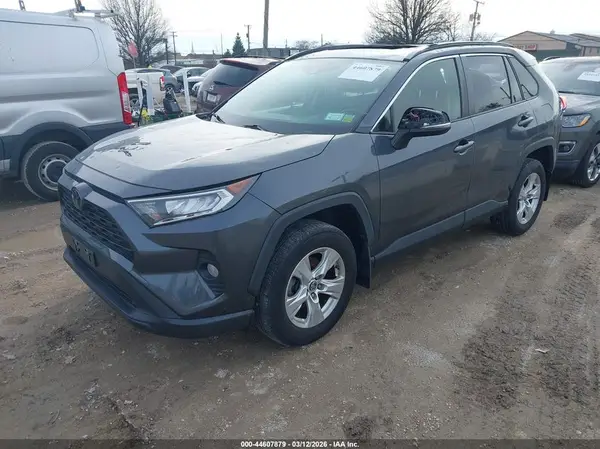 JTMP1RFV5KD504901 2019 TOYOTA RAV 4 - Image 2