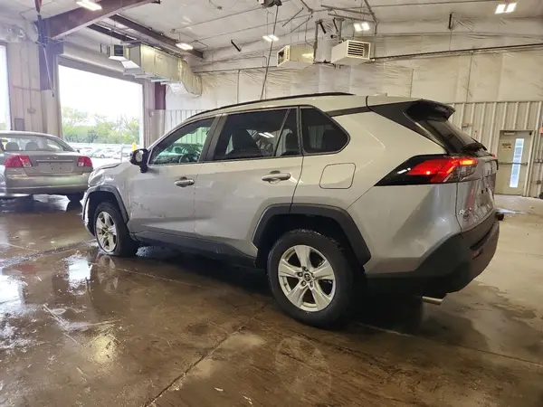JTMP1RFV6KD512313 2019 TOYOTA RAV 4 - Image 2