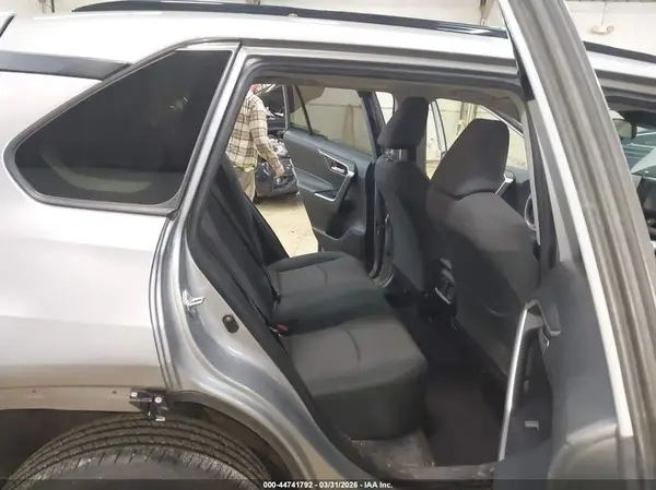 JTMP1RFV7KD024407 2019 TOYOTA RAV 4 - Image 8