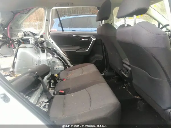 JTMP1RFV7KD042261 2019 TOYOTA RAV 4 - Image 8