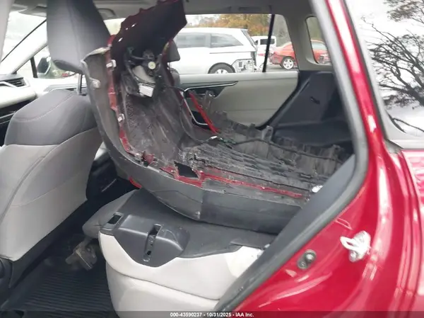 JTMP1RFV7KD519769 2019 TOYOTA RAV 4 - Image 8