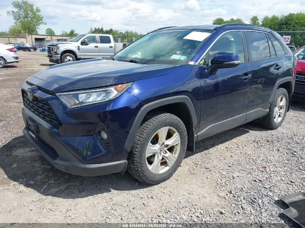 JTMP1RFV7MD069110 2021 TOYOTA RAV 4 - Image 2