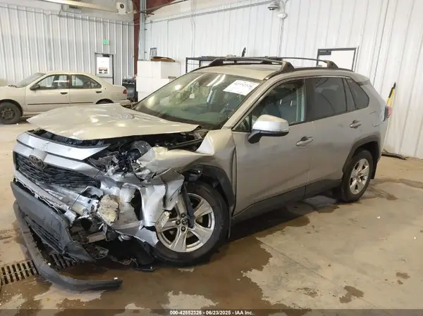 JTMP1RFV8KD008135 2019 TOYOTA RAV 4 - Image 2