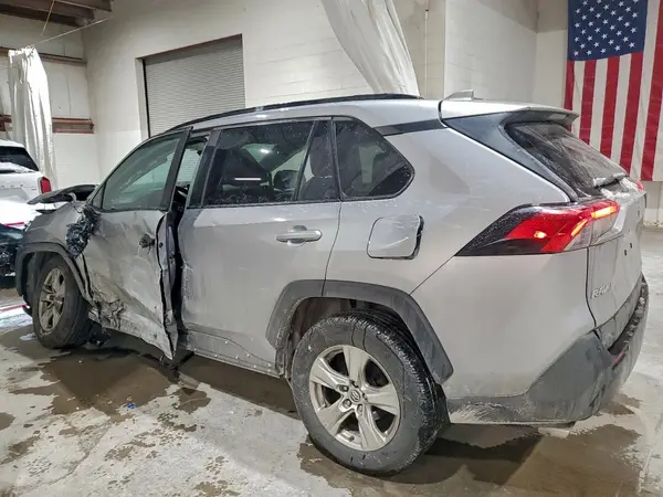 JTMP1RFV8KD010256 2019 TOYOTA RAV 4 - Image 2